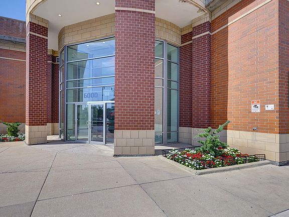 3rd image of 6000 N Cicero Ave APT 201