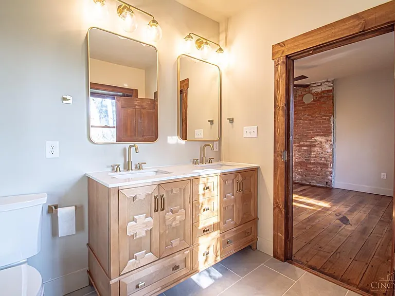 117 Montgomery Ave — Photo 49