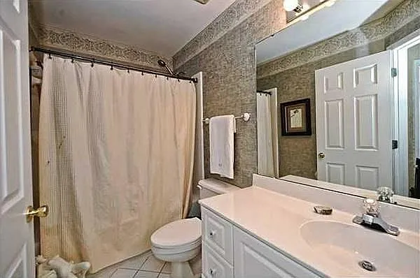 216 S Cedar St — Photo 9