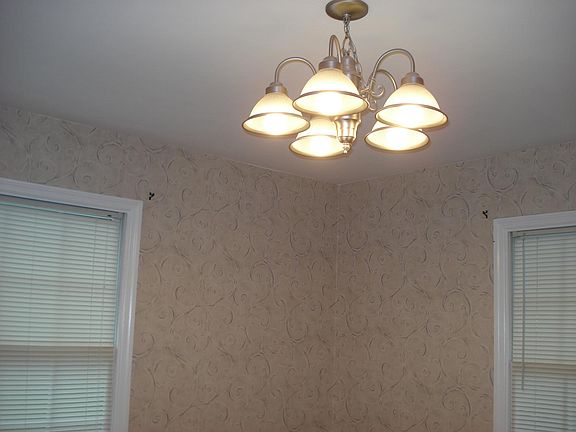 5th image of 4210 Whitebirch Dr