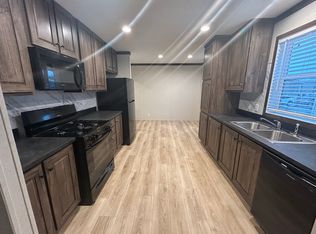 72 Arizona #72, Belleville, MI 48111