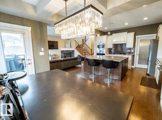 1618 Wates Clos SW, Edmonton, AB T6W0X5