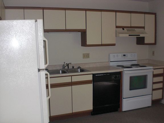 4th image of 3078 Candlewood Ct