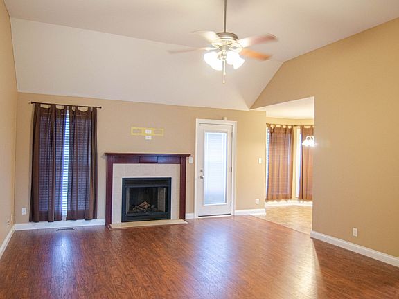 3rd image of 3748 Cindy Jo Dr N