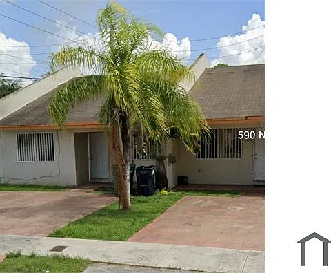 594 NW 14th St — Photo 1