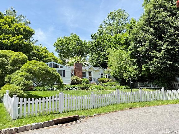 2nd image of 12 Ervilla Dr