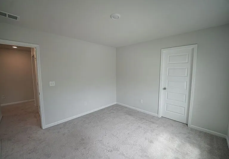 225 Lillian St — Photo 20