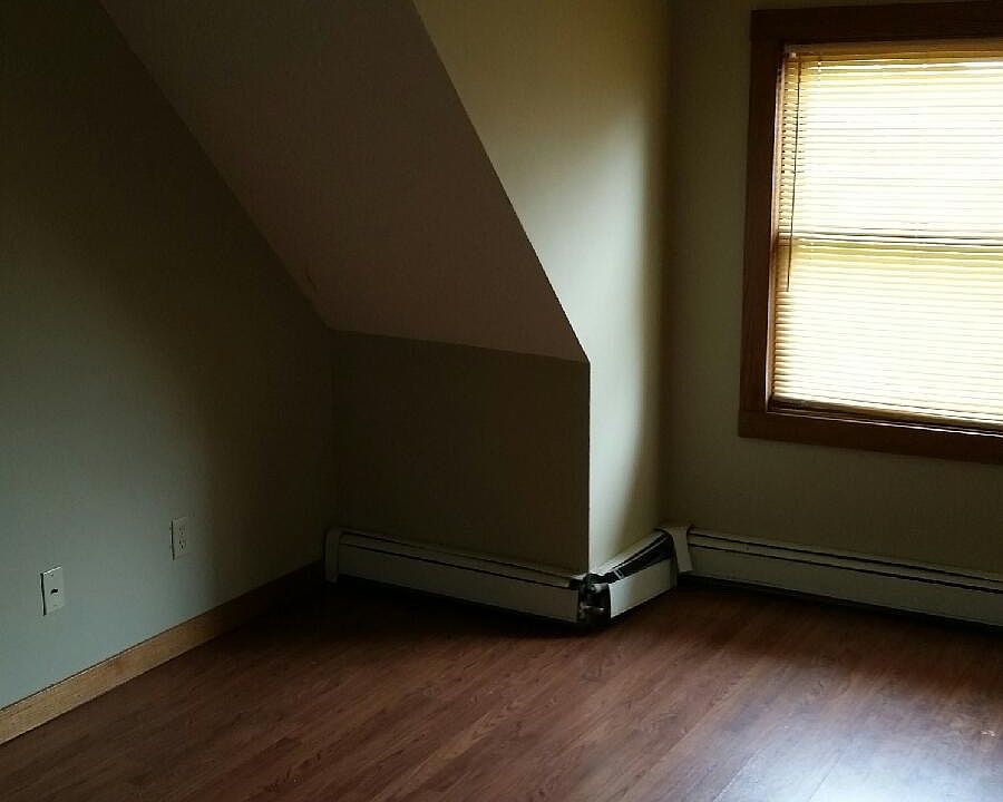 1st image of 722 Franklin Ave E
