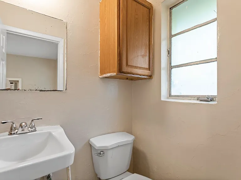 1519 Carmel Ave — Photo 11
