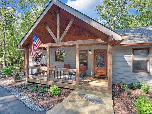 3rd image of 23 Hiawassee Ct