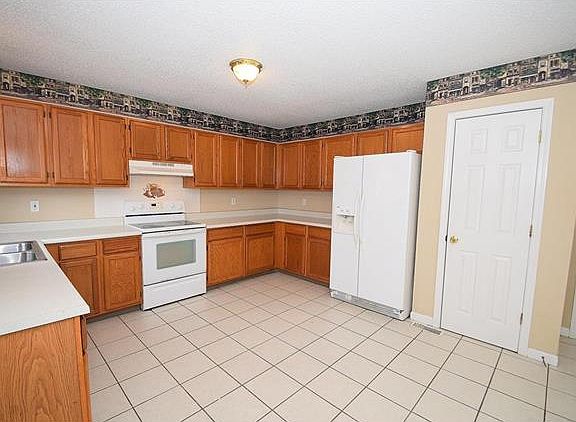 3rd image of 5840 Parkside Pl