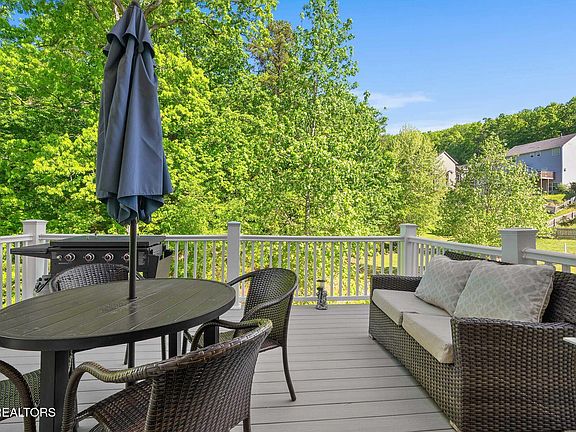 4th image of 3025 Maple Knot Ln