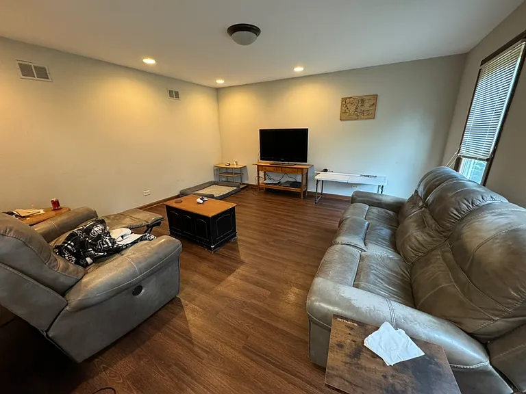 1013 E Benton Ave — Photo 6