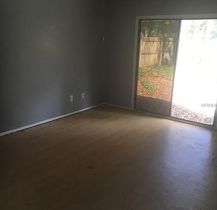 5th image of 309 Hidden Lake Dr