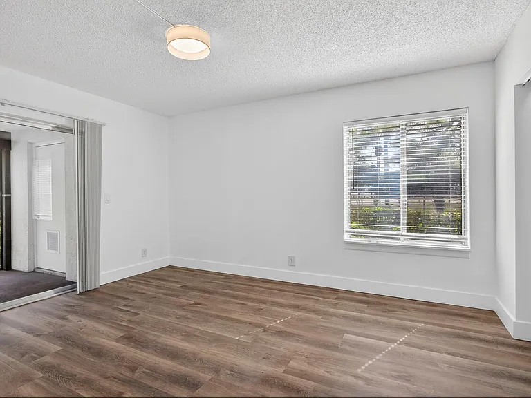 6258 Chasewood Dr #C — Photo 10