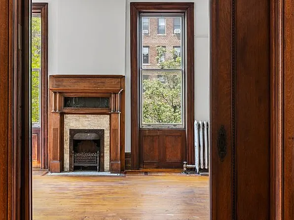 383 Clinton Ave Unit 2S, Brooklyn, NY 11238