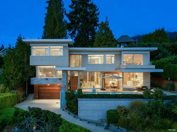 4313 Rockridge Rd, West Vancouver, BC V7W 1A6