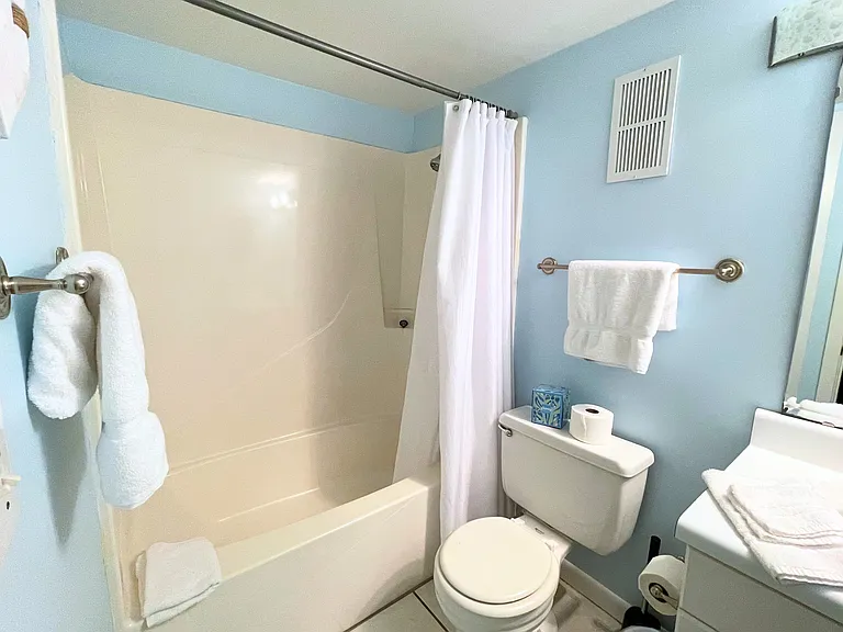 421 E Beach Blvd #450 — Photo 26