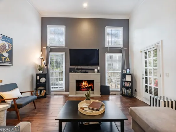 702 Brandywine Cir, Sandy Springs, GA 30350