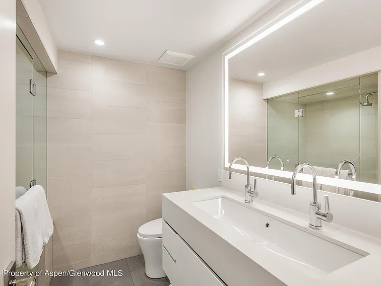 650 S Monarch St #7 — Photo 21