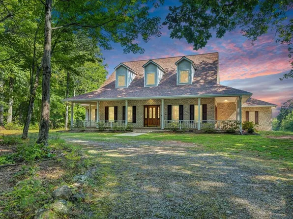 1056 Vfw Rd, Patrick Springs, VA 24133