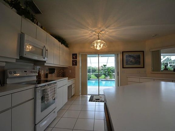5th image of 746 Santa Maria Dr