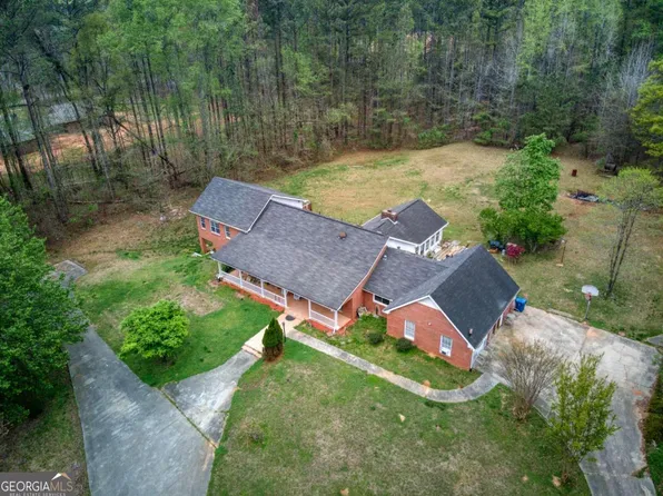 110 Melanie Cir, Fayetteville, GA 30214