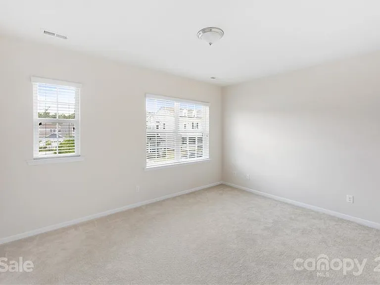 4020 Whittier Ln — Photo 20