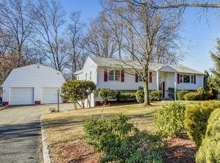 13 Sheldon Ct, East Hanover, NJ 07936