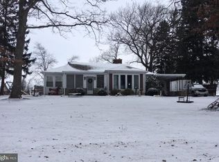 725 Jefferson Ln, Red Lion, PA 17356