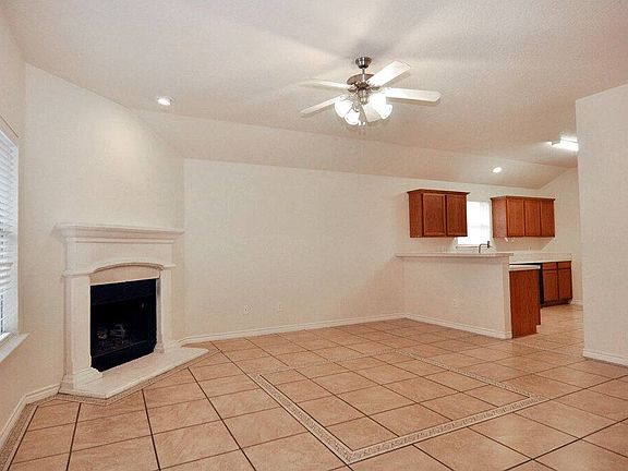 5th image of 5324 Mirage Dr