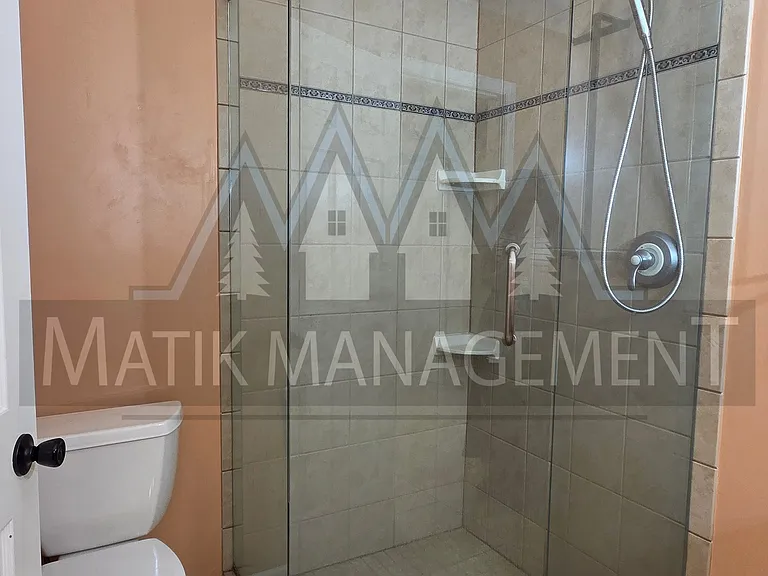 1420 Ridge Cliff Ln NE — Photo 27