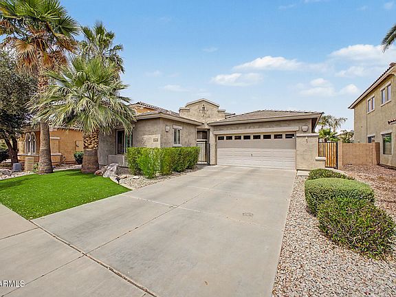 3rd image of 896 E INDIAN WELLS Place
