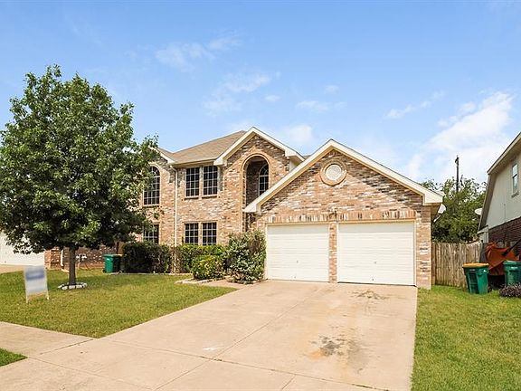 2nd image of 809 Lowe Dr