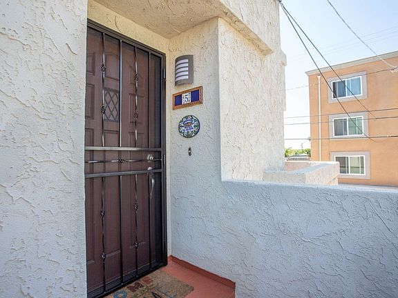 4th image of 879 Agate St APT 5