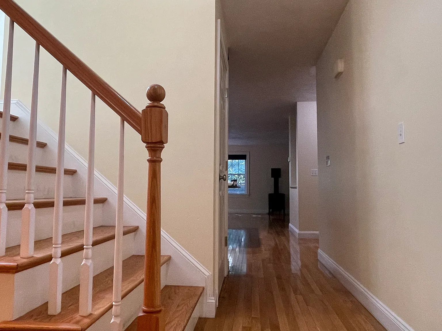 3 bed, 2.5 bath, 1826 sqft, $3,900 — Photo 3