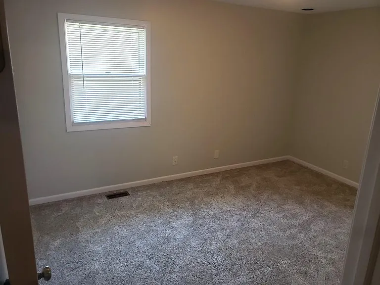 2312 N White Oak Rd — Photo 9