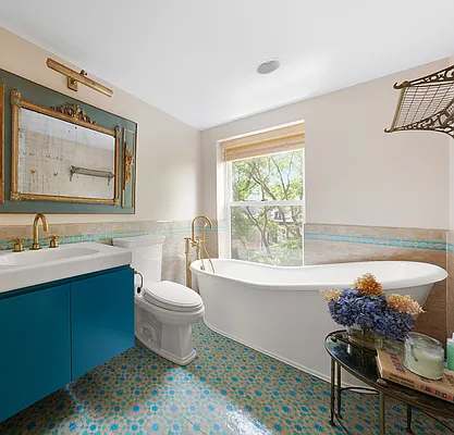 Sold by Compass | media 16