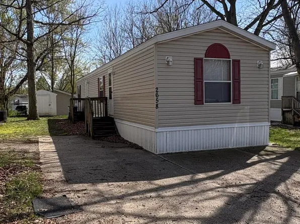 2658 Kitchener St SW, Wyoming, MI 49519