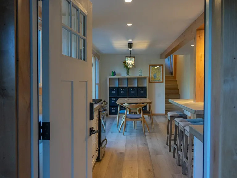 274 Beaver St — Photo 2
