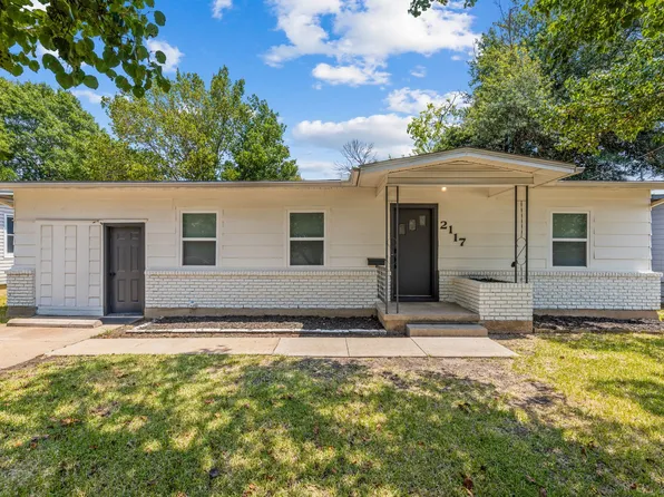 2117 N Shannon St, Sherman, TX 75092