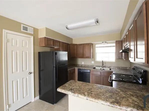 1502 Oleander Dr APT A, La Marque, TX 77568