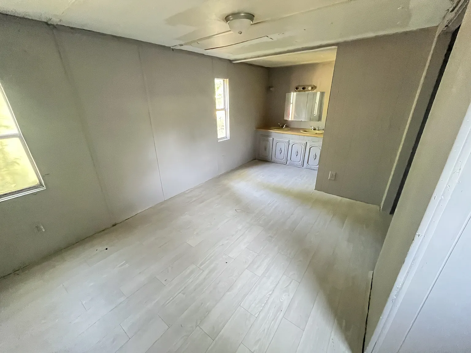 109 Thrush Street - Quail Park Mhp - 8 — Photo 2