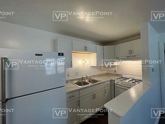 3rd image of 1558 Cass St #B