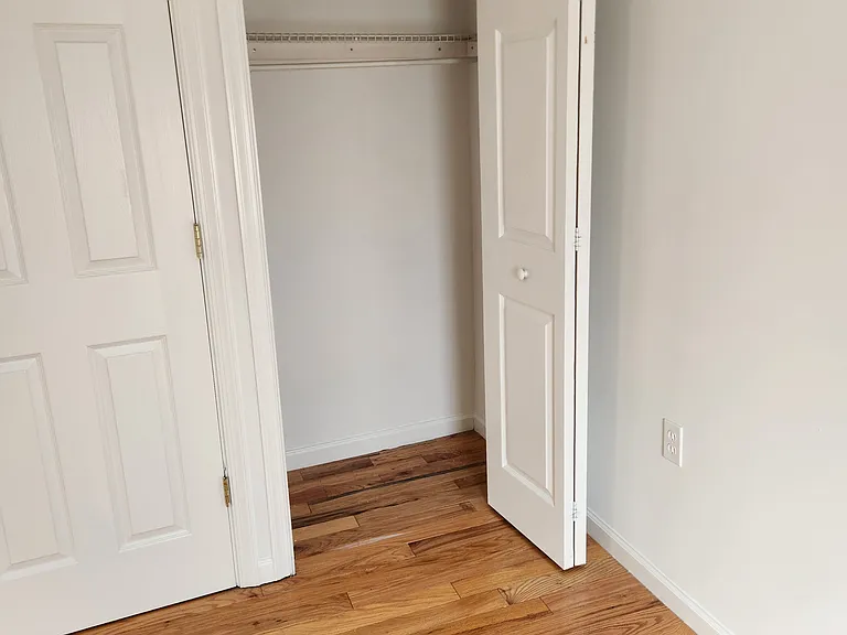 1840 Wharton St #3F — Photo 7