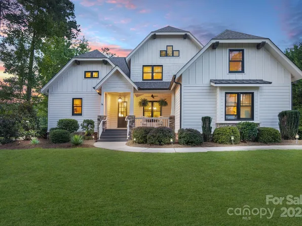 140 Tuskarora Point Ln, Mooresville, NC 28117