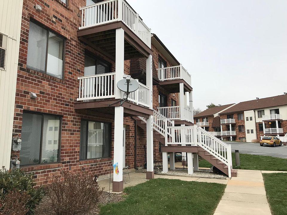 1st image of 7222 Hilltop Dr #104