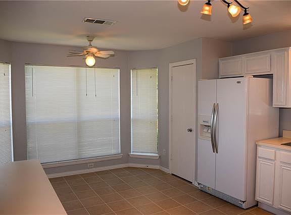4th image of 2508 Highridge Dr