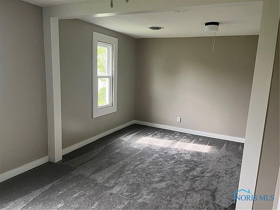 5th image of 605 E Water St