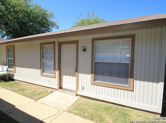 2nd image of 8825 Meadow Range St